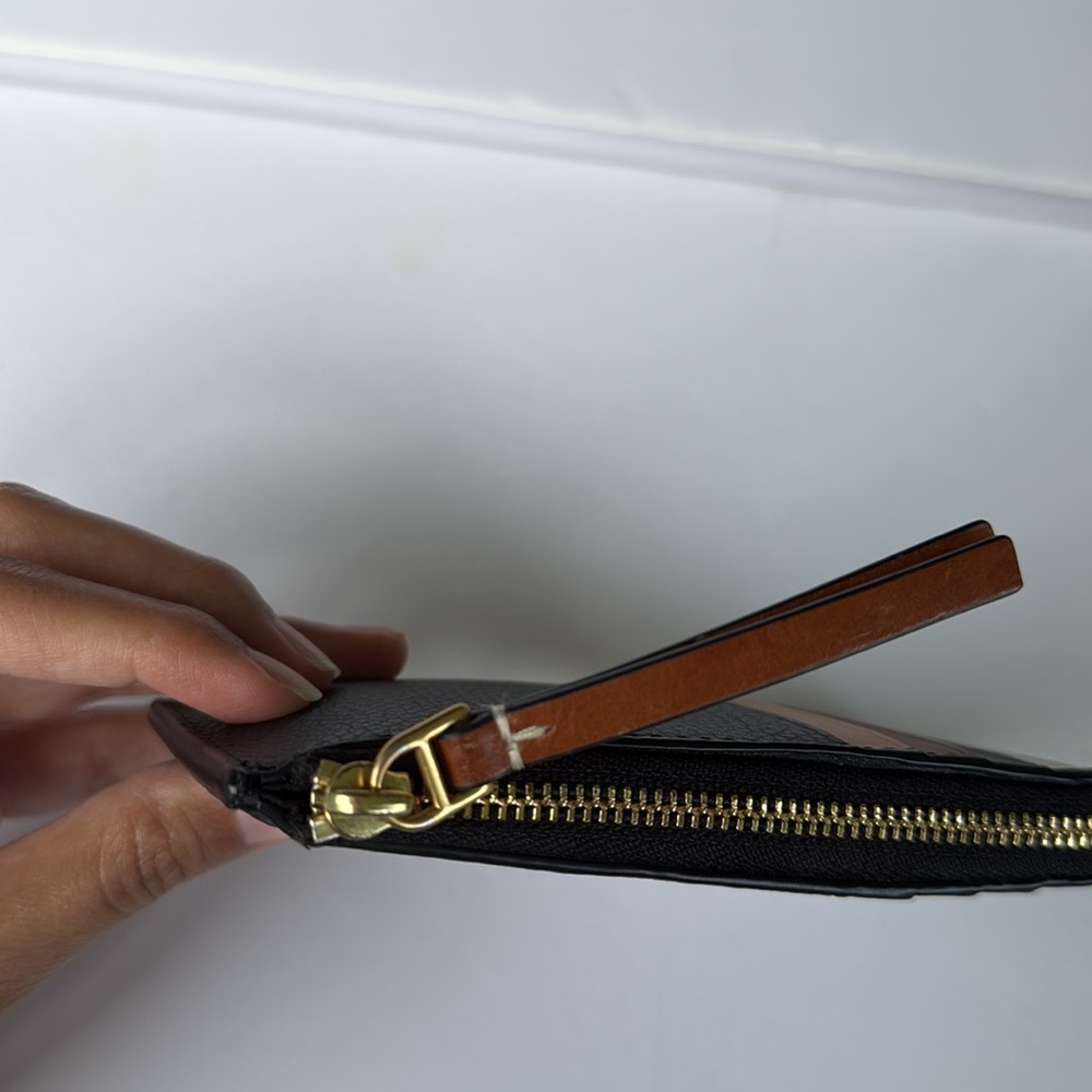 Tory Burch Robinson Card Holder - Picture 8 of 11